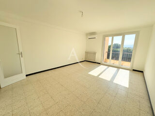  Appartement à louer 3 pièces 70 m²