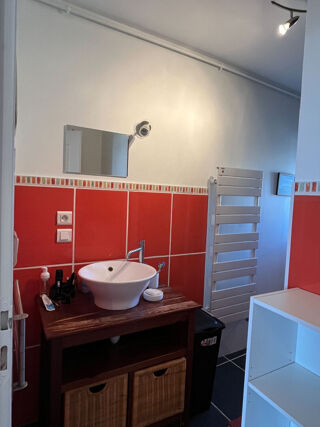  Appartement à louer 3 pièces 82 m²