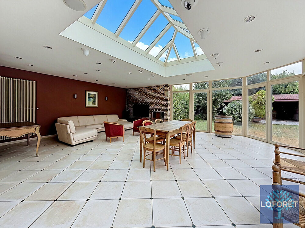 Vente Maison Magnifique maison avec stationnements et dépendances à Haspres Haspres