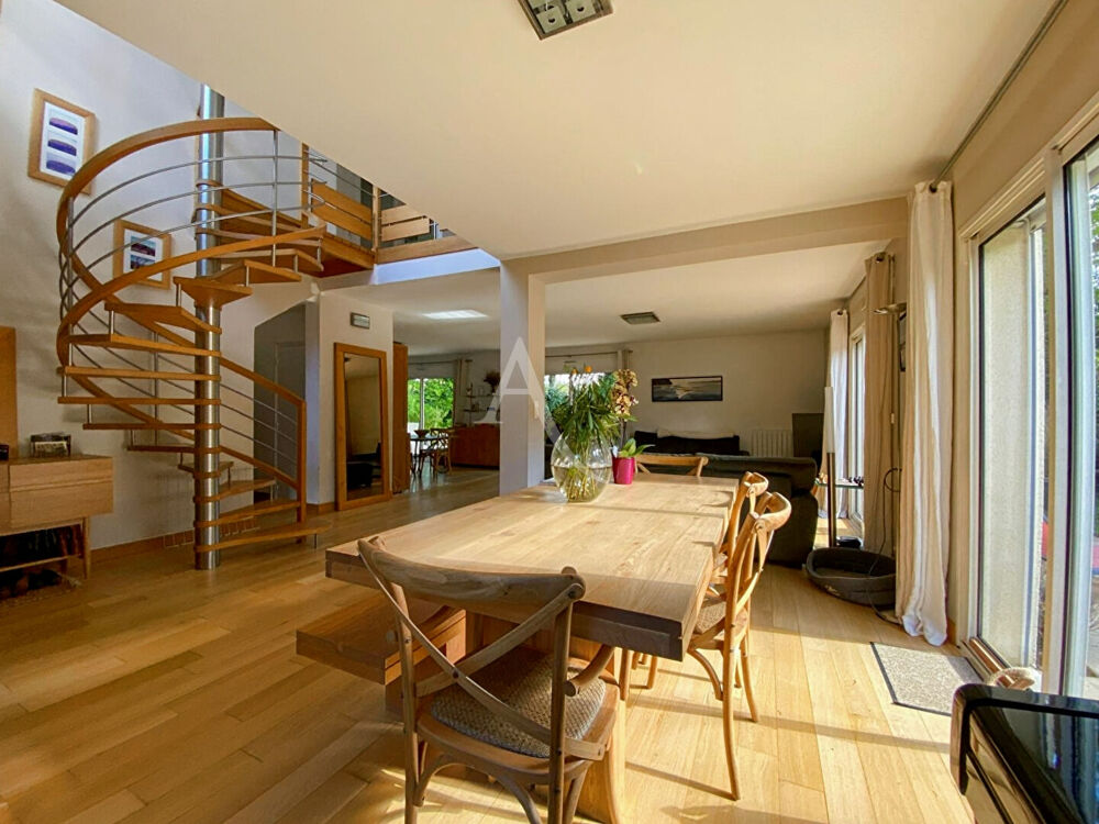 Maison Orvault 7 pièces 173 m² 5 chambres