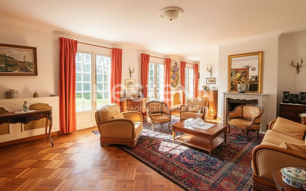 A vendre à Arradon Botequelen maison de 207 m² beau potentiel de rénovation terrain constructible