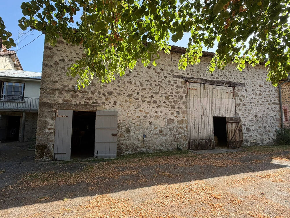 HAUTE VIENNE - Ancienne ferme avec 6 hectares de terrain