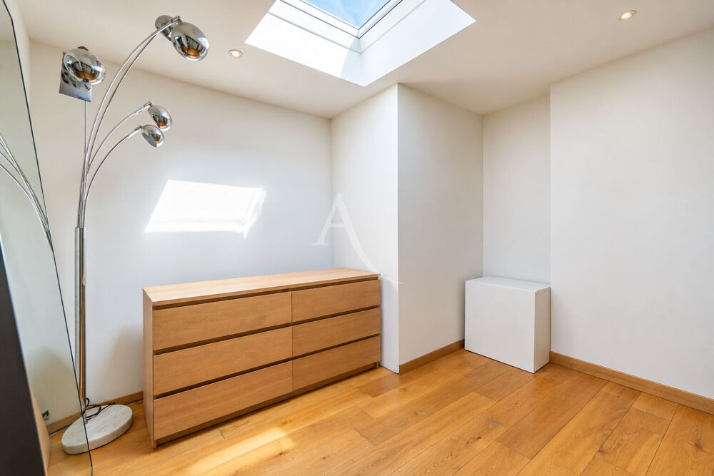 Vente Maison GRADIGNAN proche des commerces - Maison moderne de plain-pied avec piscine Gradignan