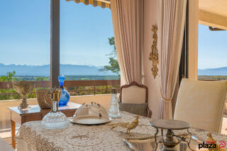  Maison  vendre 7 pices 320 m