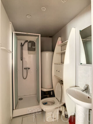  Appartement à louer 2 pièces 33 m²