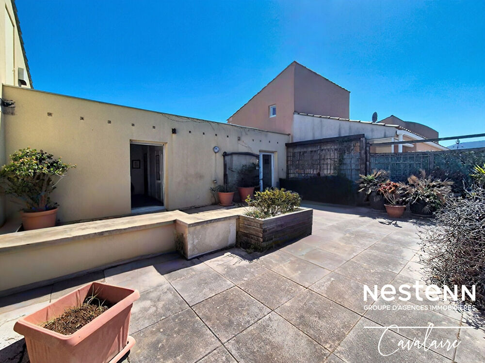 Coeur de ville Cavalaire-sur-Mer - 63 m² - Dernier étage - 2 chambres - 2 terrasses 75 m² et garage