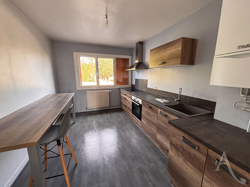 Location Appartement Appartement T3 avec balcon et garage Châteauroux