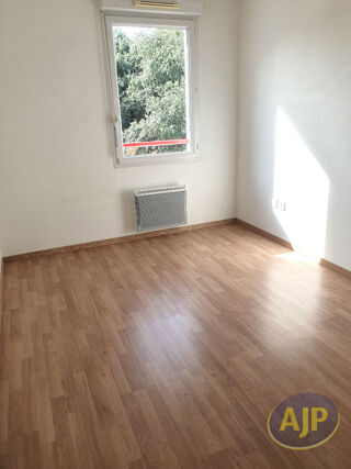  Appartement à louer 3 pièces 69 m²