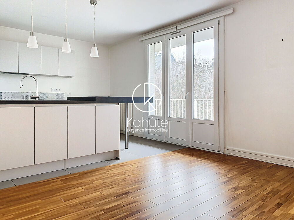Location Appartement Appartement T4  Oullins 79m² balcon cave parking Oullins
