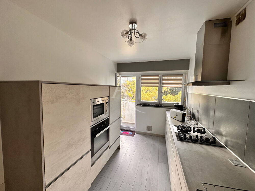 Location Appartement Appartement meublé La Roche Sur Yon 4 pièce(s) 79.84 m2 La roche sur yon