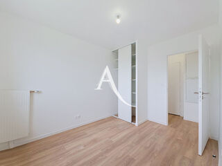  Appartement à louer 3 pièces 71 m²