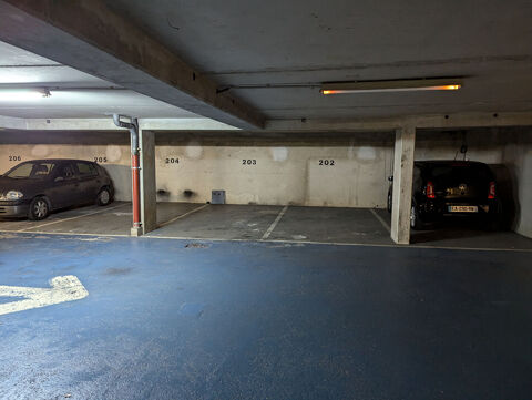  Parking / Garage � louer 12 m�