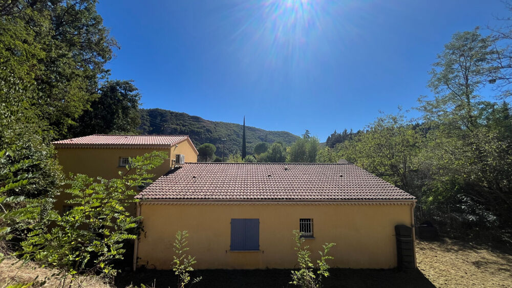 Ardèche : Maison familiale de 175 m², 6 chambres & terrain piscinable