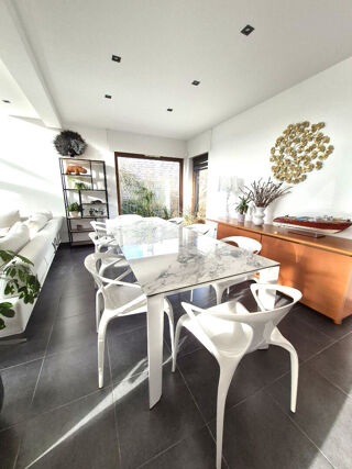 Maison à vendre 10 pièces 200 m²