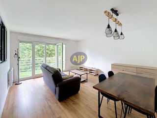  Appartement à louer 3 pièces 70 m²
