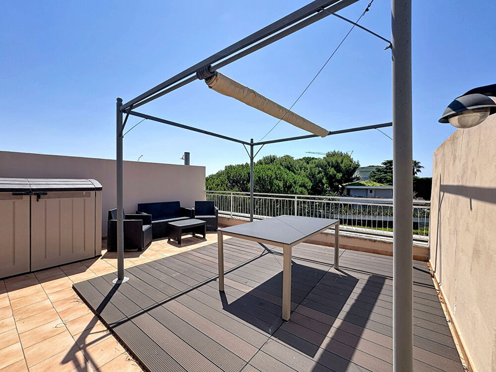 Grand 2 pièces avec parking et cave - vue mer - balcon et terrasse sur le toit