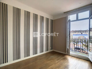  Appartement à louer 4 pièces 83 m²