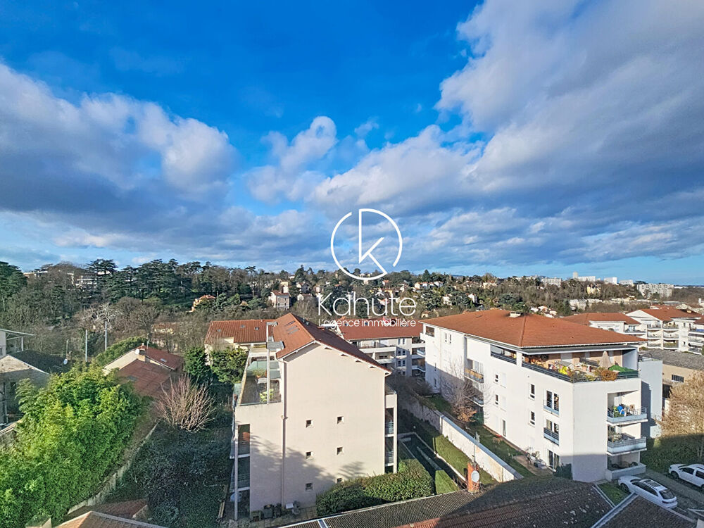 Centre Tassin bel ancien rénové de 100 m² avec vue sur la campagne tassinoise