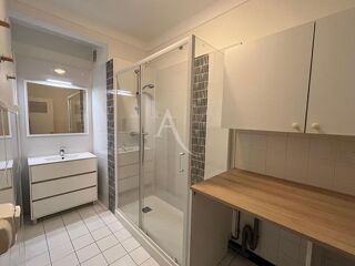  Appartement à louer 3 pièces 87 m²
