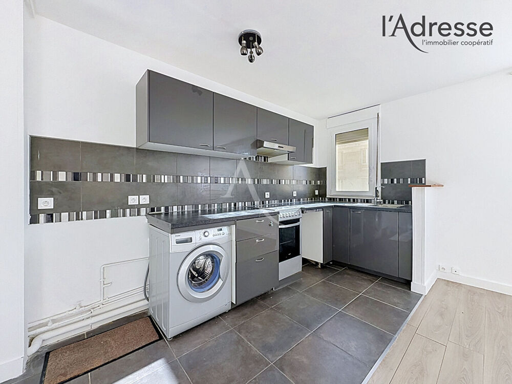 Location Appartement Appartement Suresnes T2 50m² Parking et Cave - 1 250  CC Suresnes