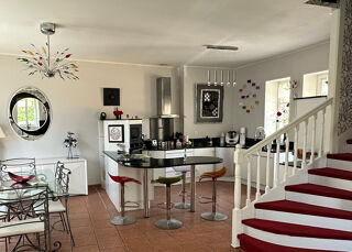  Maison à vendre 8 pièces 166 m²