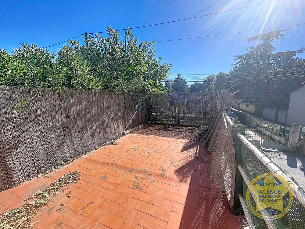 Vente Appartement Appartement Les Angles 2 pièce(s) 22.40 m2  avec grande terrasse 20m² secteur calme proche grands axes Les angles