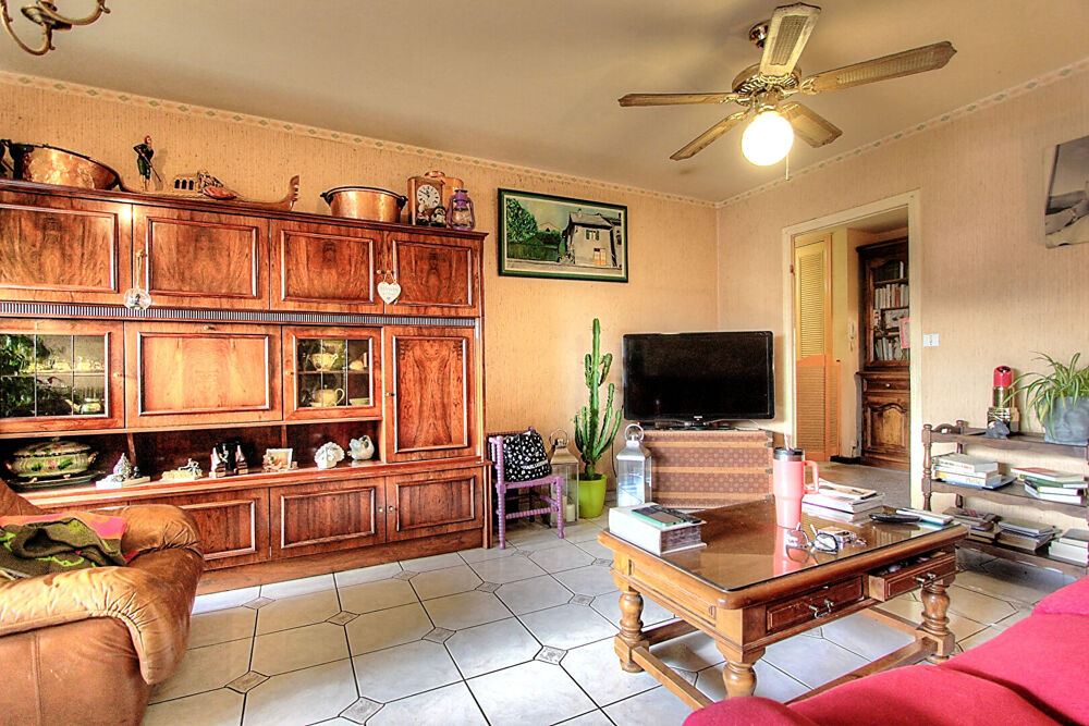 Vente Appartement Appartement Chambéry 4 pièces 90 m2 avec balcon, Place de Parking et Double Cave Chambery