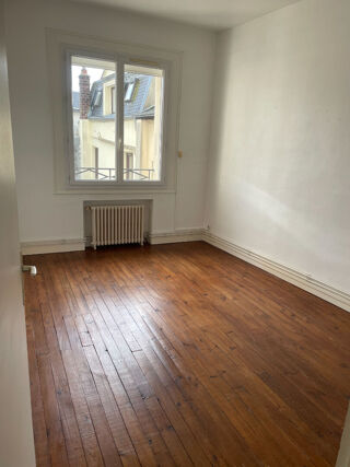  Appartement � louer 4 pi�ces 104 m�