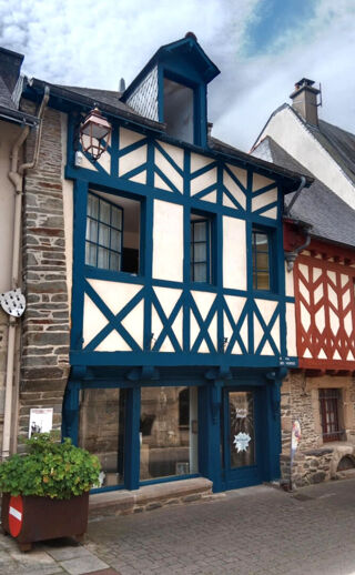  Immeuble à vendre 7 pièces 195 m²