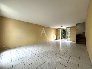  Maison à louer 6 pièces 119 m²