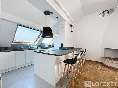  Appartement  louer 7 pices 122 m