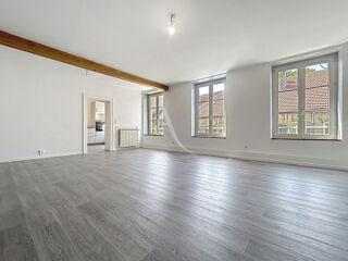  Appartement à louer 5 pièces 131 m² Jouy aux arches