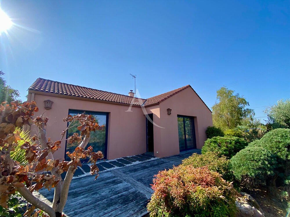 Maison familiale Saint Philbert De Grand Lieu 8 pièce(s) 170 m2- terrain 1216 m2