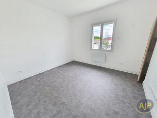  Appartement à louer 2 pièces 37 m²