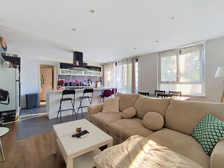  Appartement à louer 3 pièces 65 m²