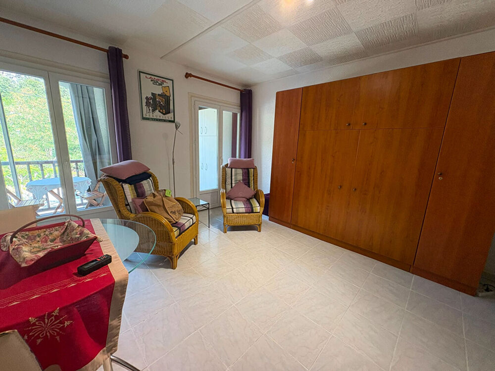 À vendre ? Charmant studio T1 bis avec véranda à Amélie-les-Bains