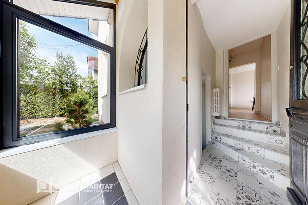 Vente Maison Rare à Besançon : Maison Années 50 Rénovée à Neuf, 3 Ch et un  bureau, Piscine & Jacuzzi Besancon