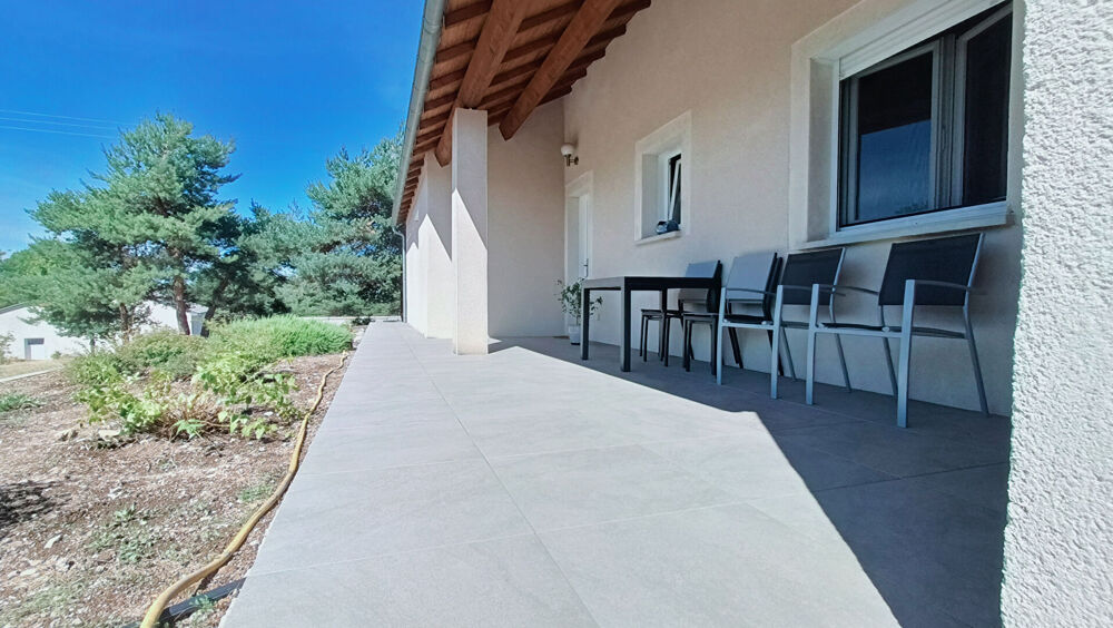 Vente Maison Maison Veyreau 5 pièces de plein pied / 127.50 m2 . Veyreau