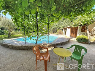 Vente Maison UCHAUX - Maison avec charme, 5 chambres, jardin 1000m² avec piscine Uchaux
