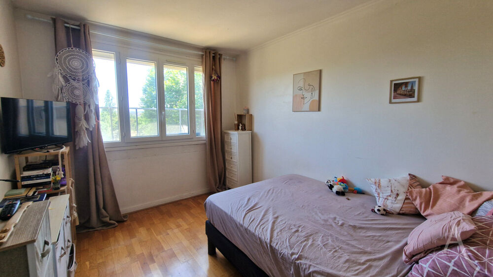 Appartement F2 à Mantes La Jolie de 49m² avec parking et cave