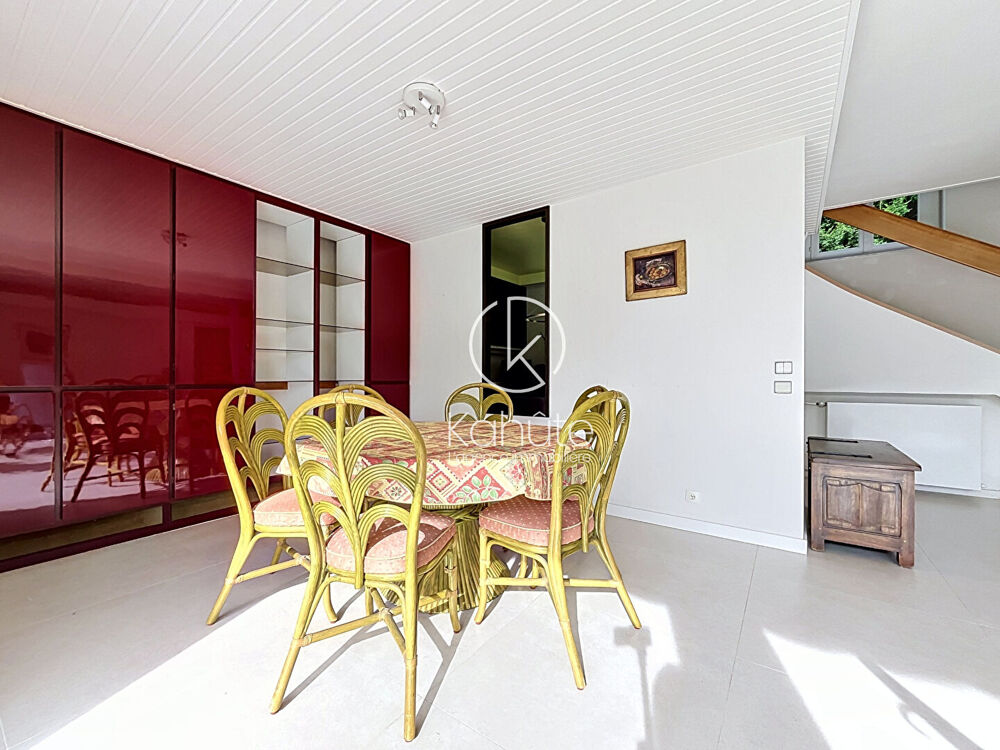 Maison Saint Cyr Au Mont D Or 6 pièce(s) 160 m2, 4 chambres, , garage, 2 places de parking, annexes, jardin