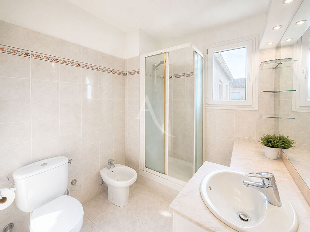 Vente Appartement Appartement Marseille 2 pièces 51 m2 avec balcon côté jardin, cave et parking en supplément Marseille 11
