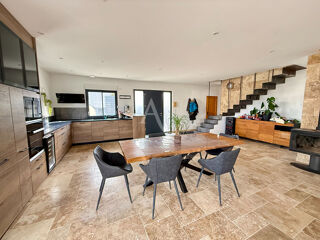  Maison  vendre 5 pices 198 m