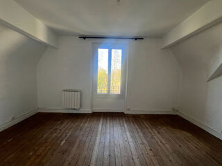  Appartement à louer 4 pièces 85 m²