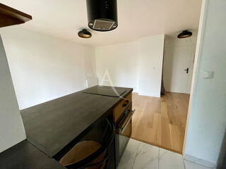  Appartement à louer 2 pièces 37 m²