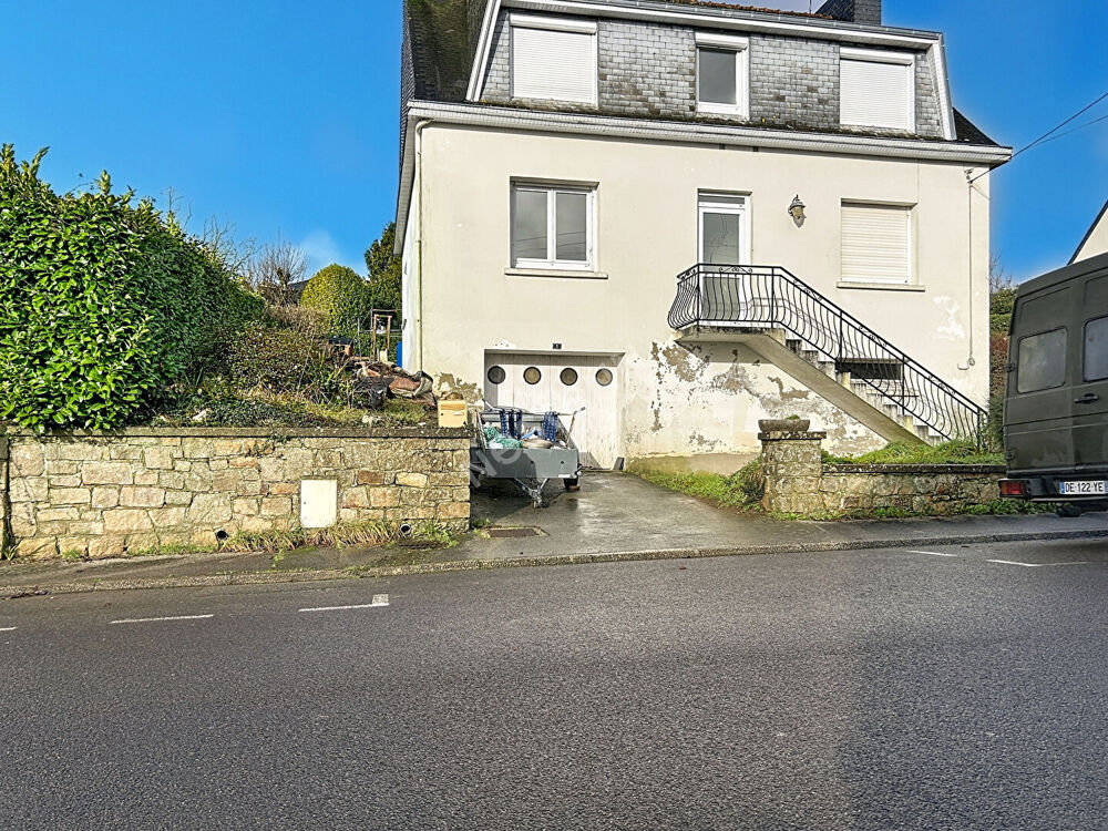 Maison à vendre à Briec - vie de plain-pied, 5 chambres, sous-sol et jardin