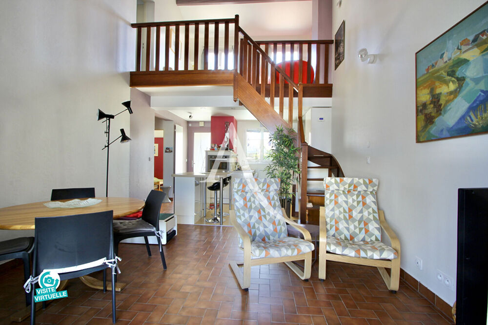 Vente Maison PALAVAS-LES-FLOTS - RIVE DROITE - MAISON ENTIÈREMENT RÉNOVÉE - 86 M² ENVIRON - 3 CHAMBRES + MEZZANINE - GARAGE - TERRAIN DE 191 Palavas les flots
