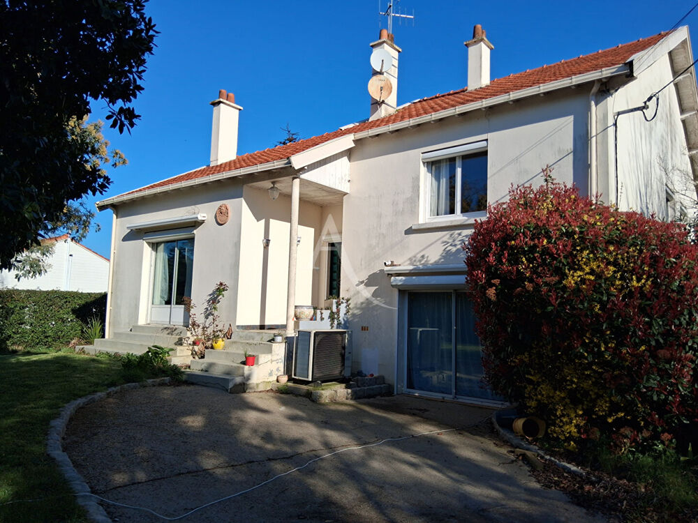 Maison 8 pièce(s) 160 m2 sur terrain de 4000m2