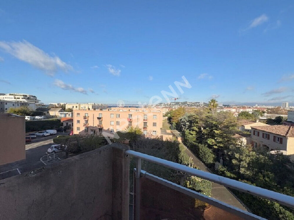 Appartement à rafraichir Marseille 8ème de 55 m² RESIDENCE LE COLLET VIEILLE CHAPELLE