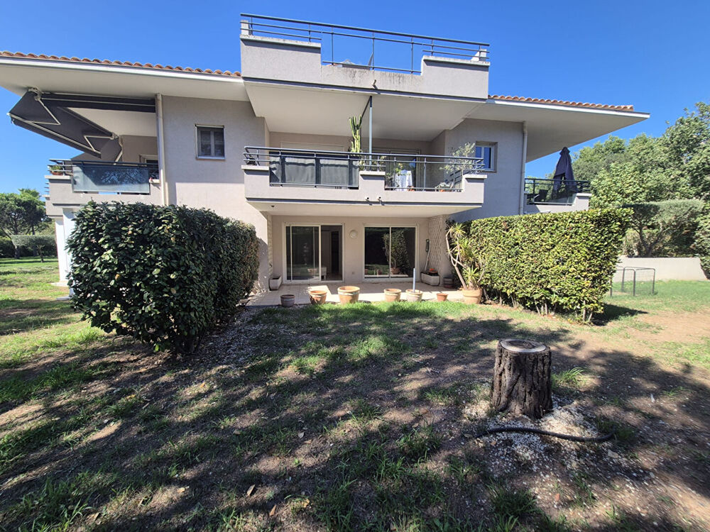 Vente Appartement FREJUS - 2 pièces -parking et cave Frejus